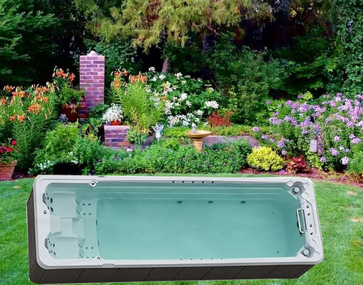 Experimente o luxo da nossa piscina de alta performance