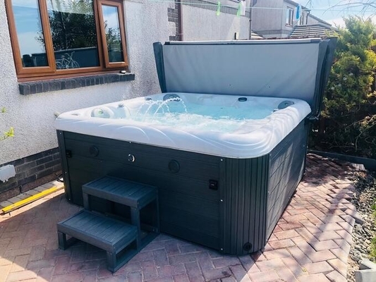 Jardim 5 lugares Luxo Massagem Spa Banheira de Outdoor Whirlpool Banheira de hidromassagem acrílica freestanding Spa Tub Para Villa